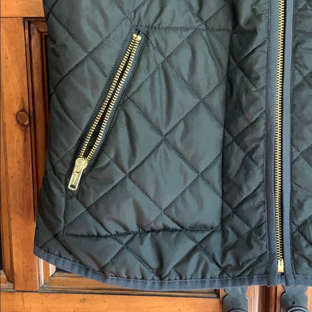 Old Navy Quilted Vest! - Picture 3 of 3